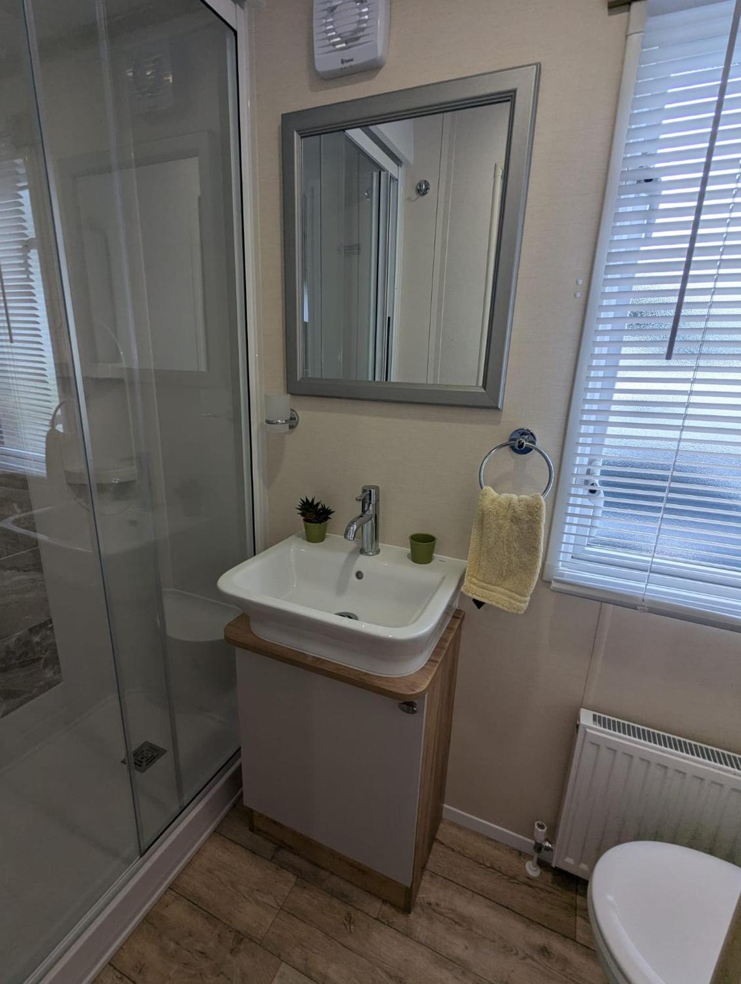 Spacious Comfortable Holiday Home With Unique Layout On 5 Star Shorefield Holiday Park Милфорд он Сий Екстериор снимка