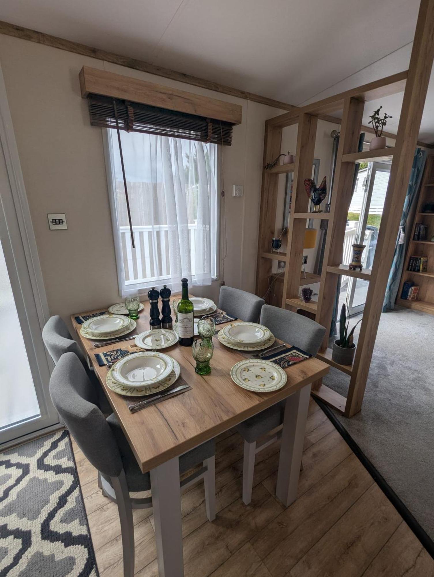 Spacious Comfortable Holiday Home With Unique Layout On 5 Star Shorefield Holiday Park Милфорд он Сий Екстериор снимка