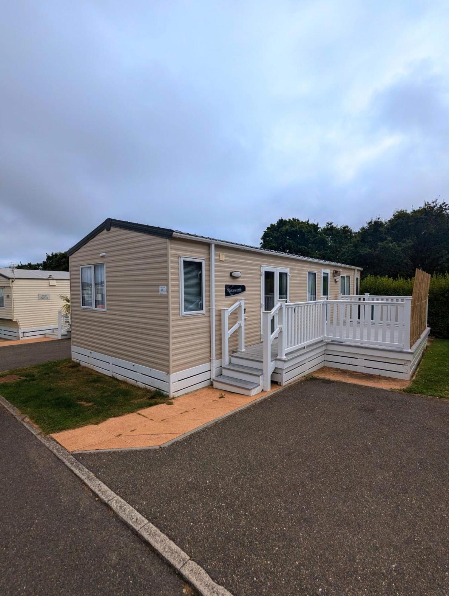 Spacious Comfortable Holiday Home With Unique Layout On 5 Star Shorefield Holiday Park Милфорд он Сий Екстериор снимка