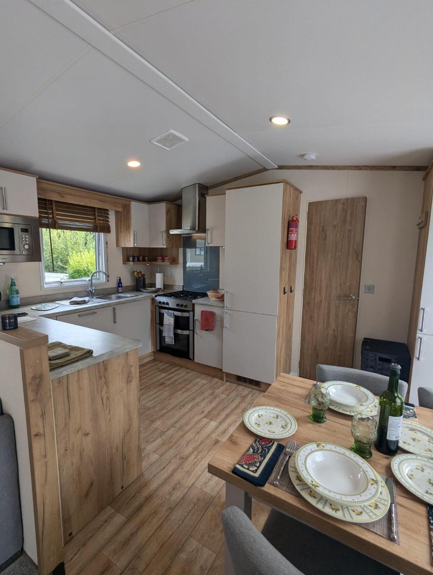 Spacious Comfortable Holiday Home With Unique Layout On 5 Star Shorefield Holiday Park Милфорд он Сий Екстериор снимка